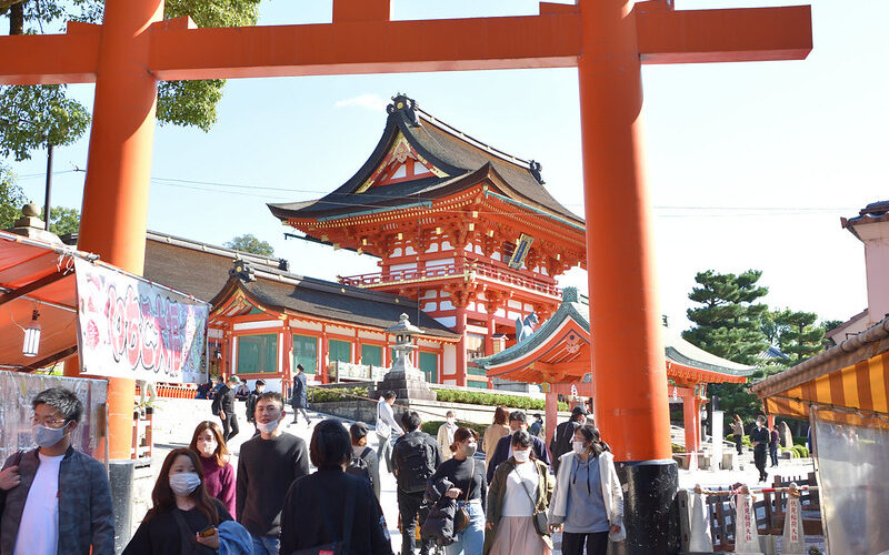 tourists-japan