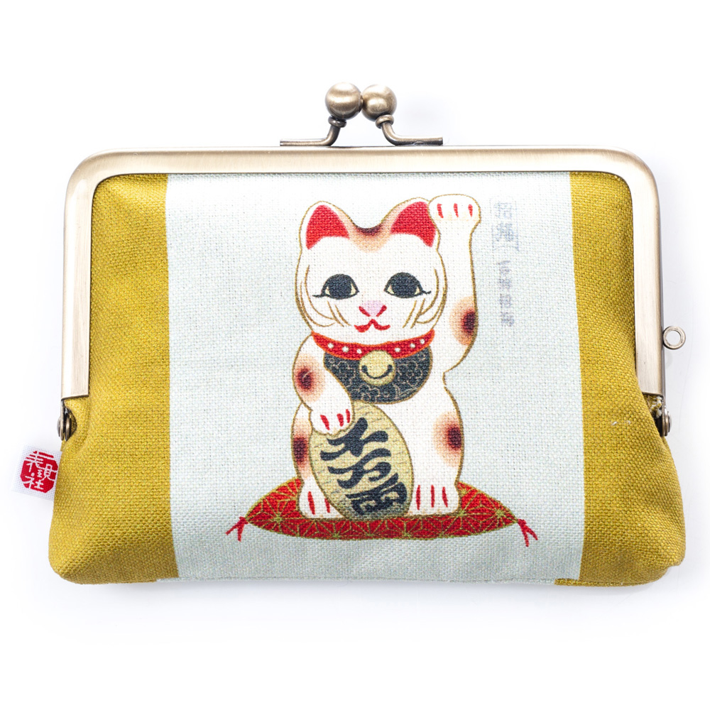 These cat purses allow you to reveal your inner obsession with cute paws