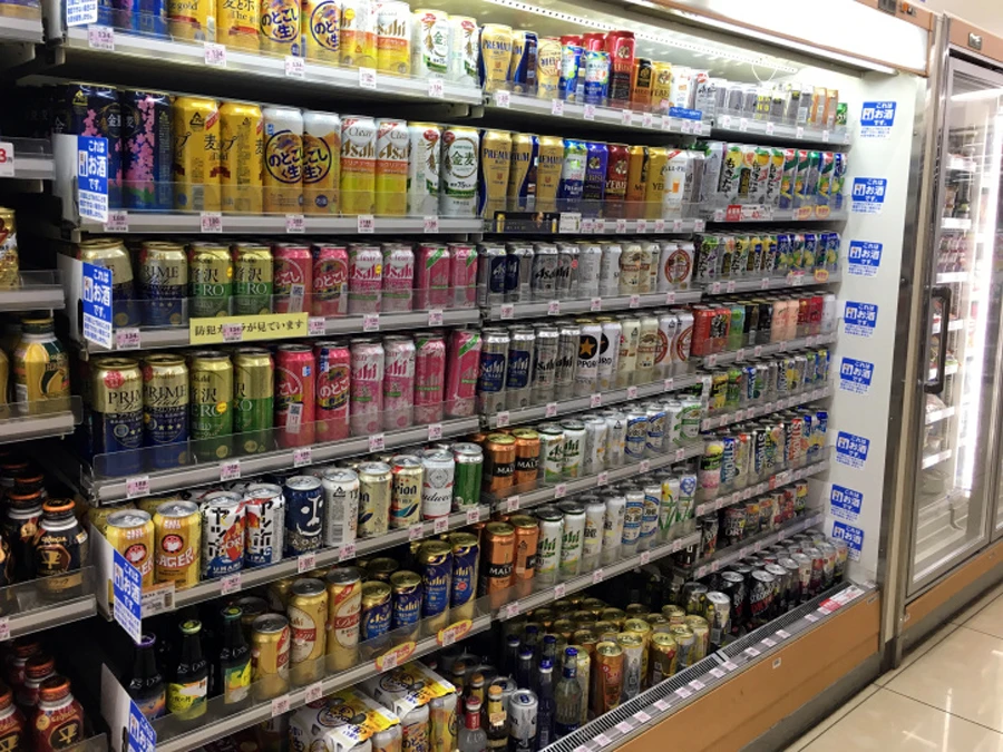 konbini-selection the drinks selection at Japanese konbinis