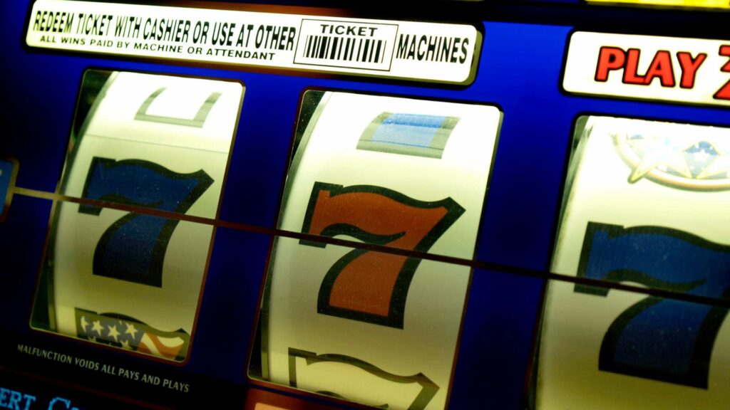 Lucky 7 Slot Machine Lucky 7 Slot Machine
