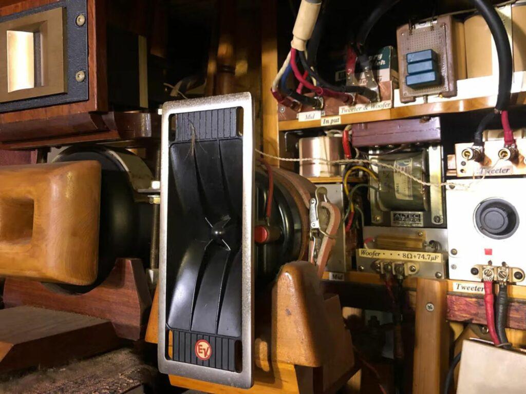 1 Tokyo Jazz Kissa Preservation