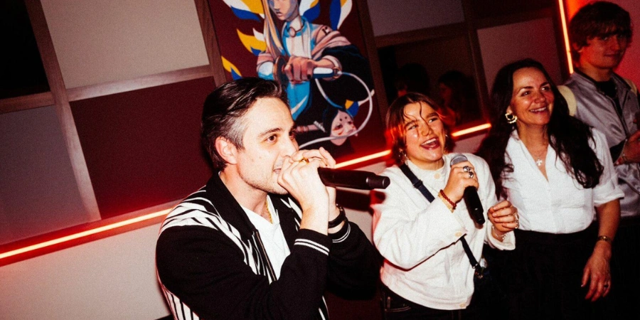 Karaoke with friends in Moyagi