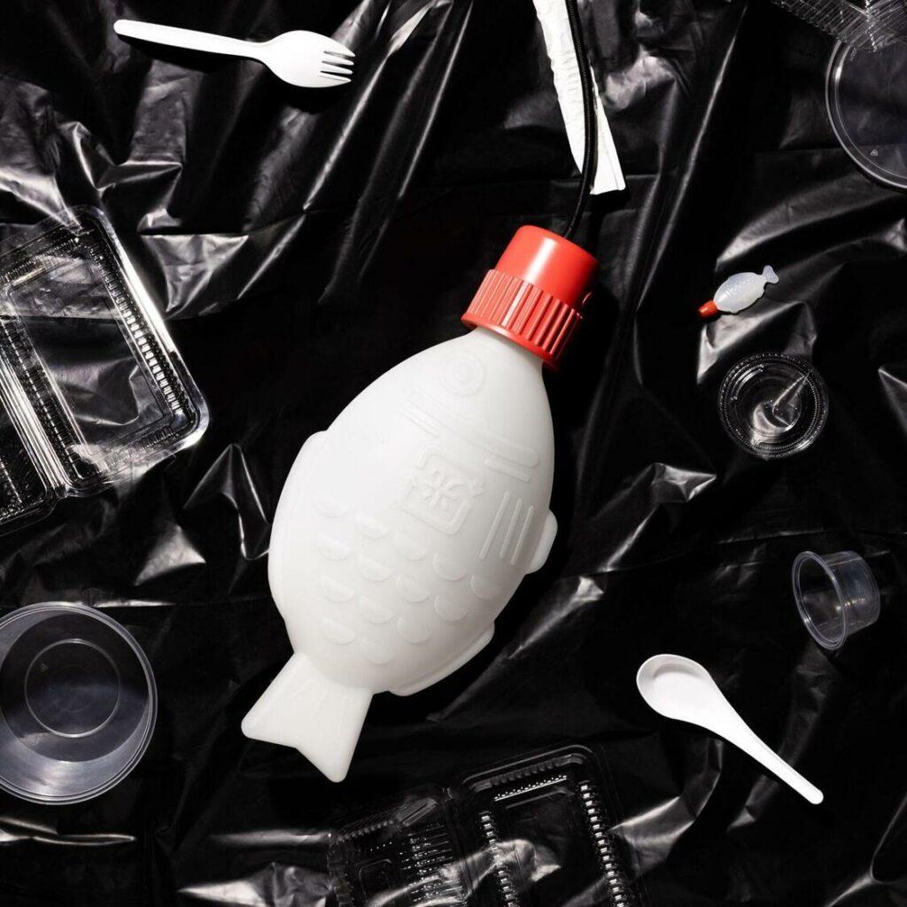 The Light Soy Portable Lamp reduces plastic wastes thrown into the landfill The Light Soy Portable Lamp reduces plastic wastes thrown into the landfill