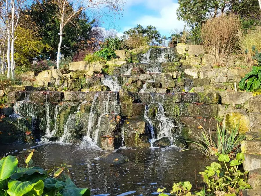 hidden-japanese-waterfall-regents-park