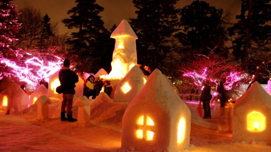 Hirosaki Castle Snow Lantern Festival
