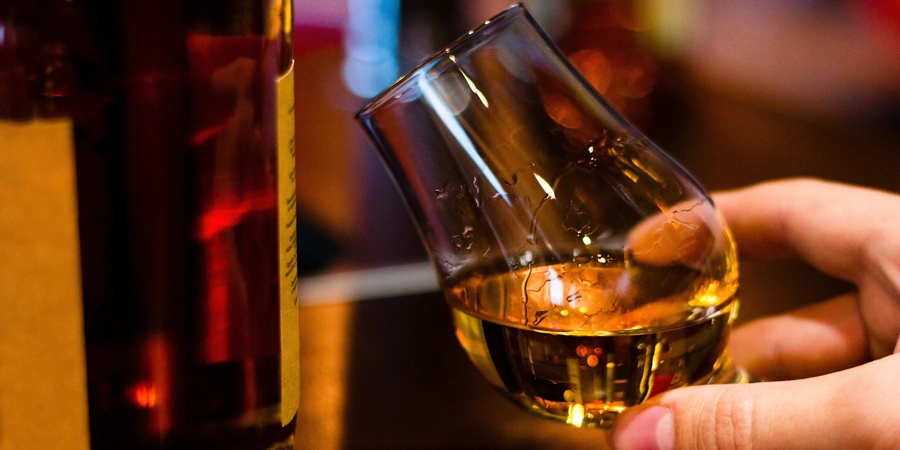Whiskey Tasting in tours Japan