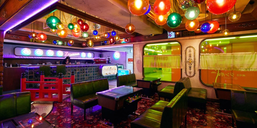 Colourful decorations in Coffee Zingaro