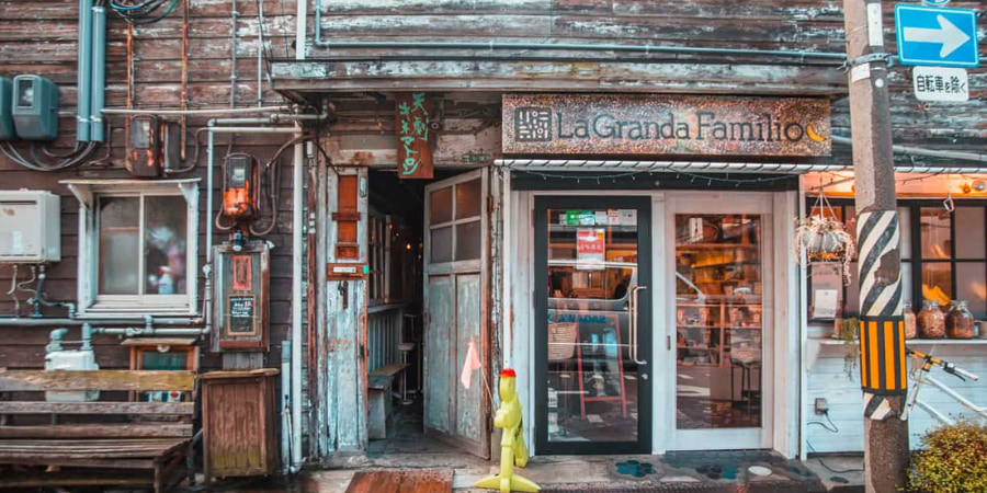 Independent cafe with preserved exterior in Nakazakicho