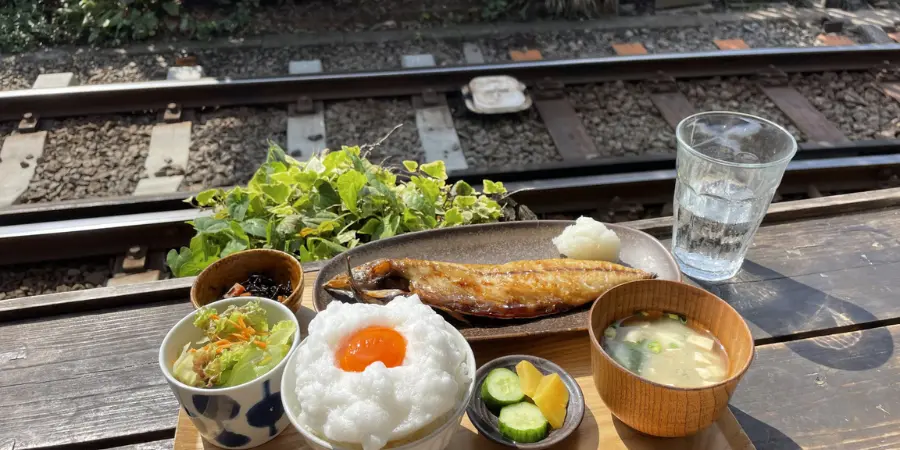 Café Yoridokoro menu of teishoku saba fried mackeral by the railway