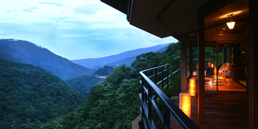 Balcony area at Hakone-Ginyu where one can enjoy seeing the scenic view