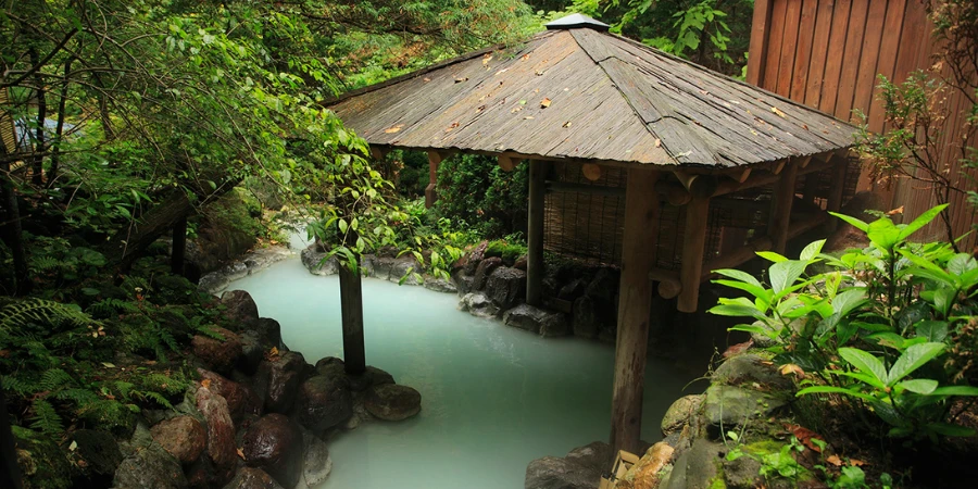 "Chien no Yu" bathing pools at Takinoya