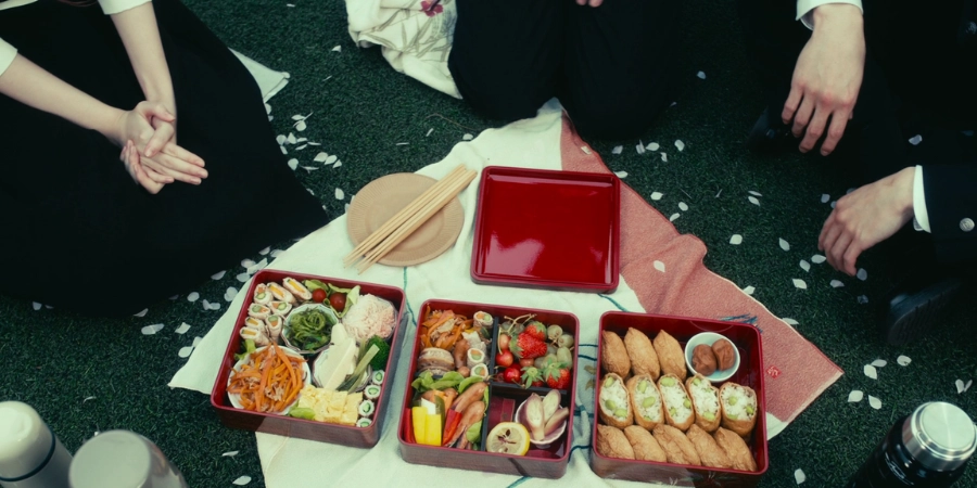 XxxHolic (2022) Director Mika Ninagawa - Bento Box picnic meal