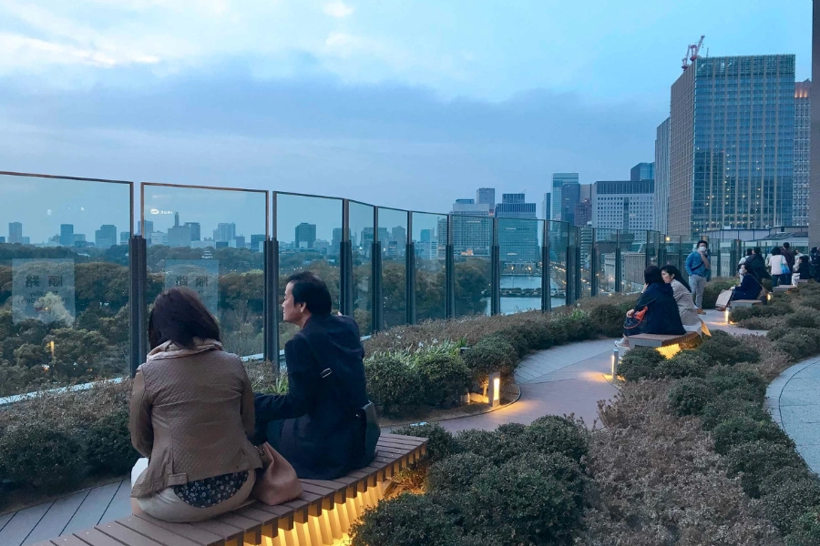 couple at a Tokyo rooftop garden