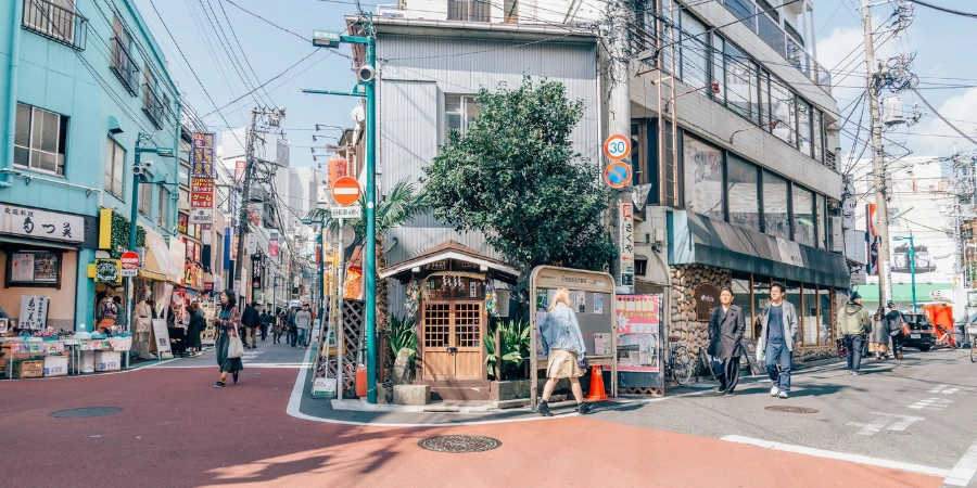People casually walking around the streets of Shimokitazawa