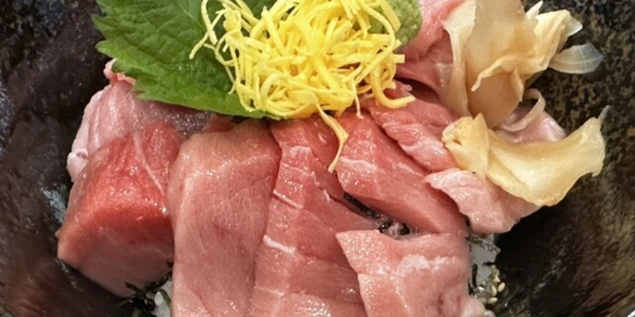 Poke bowl with raw bluefin tuna