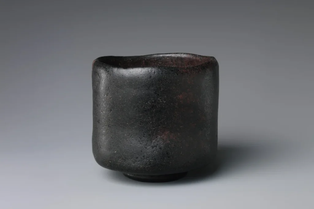 Japanese Pottery: The Six Ancient Kilns, Raku Ware and Where to See It in the UK